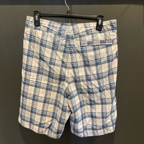 Hollister men’s swim trunks size 32 plaid pocket beach travel vacation cruise - Picture 2 of 5